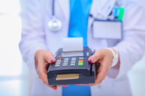 Payment Methods: Card, Cash